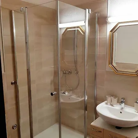 Haus Ani *